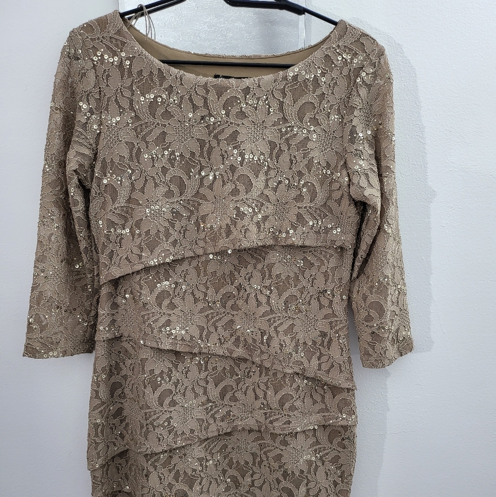 Ronnie Nicole size 6